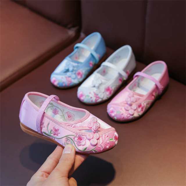 商品名：キッズシューズ チャイナシューズ 姫靴 刺繍 ベビーシューズ 春夏 チャイナ靴 子供靴 屋外靴 花柄 子供シューズ 赤ちゃん ベビー プリンセス 幼児 ファッションきれいめ ガールズ 滑り止め